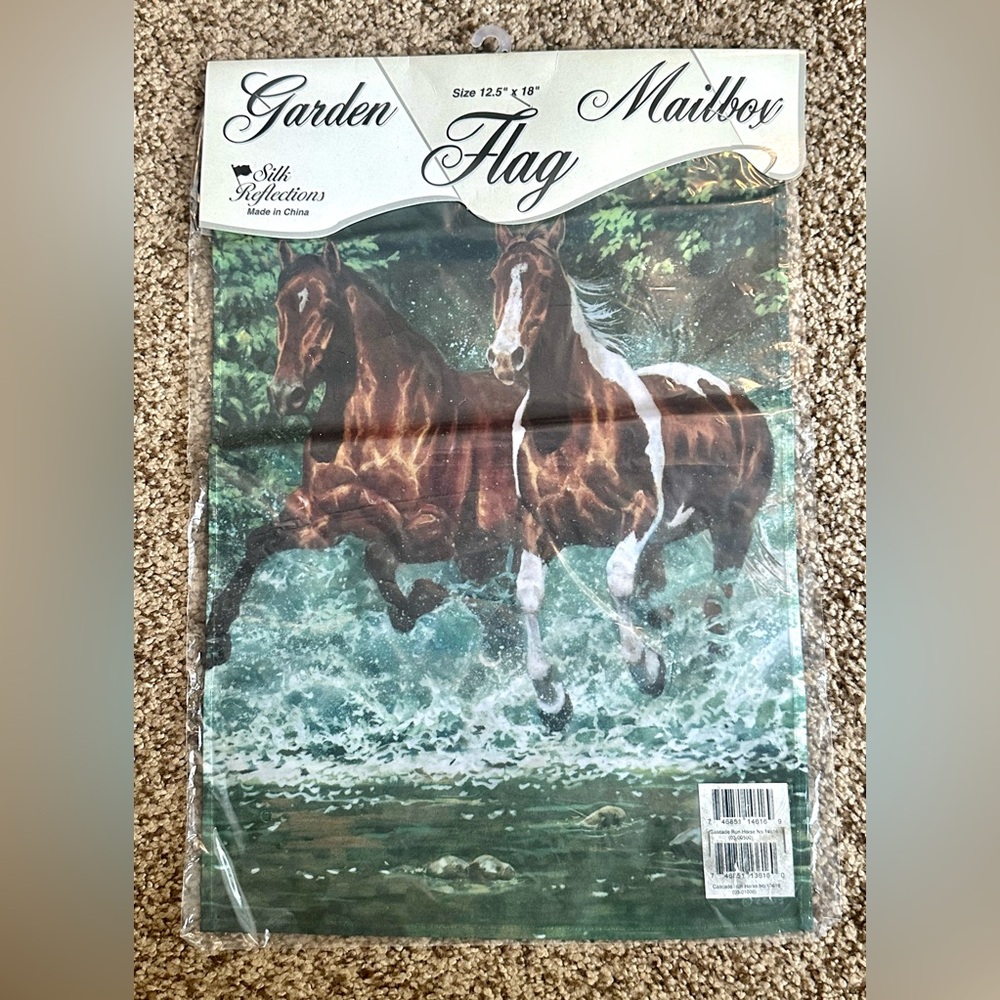 Silk Reflections Cascade Run Horses Yard/Mailbox Flag 12.5x18 New Sealed